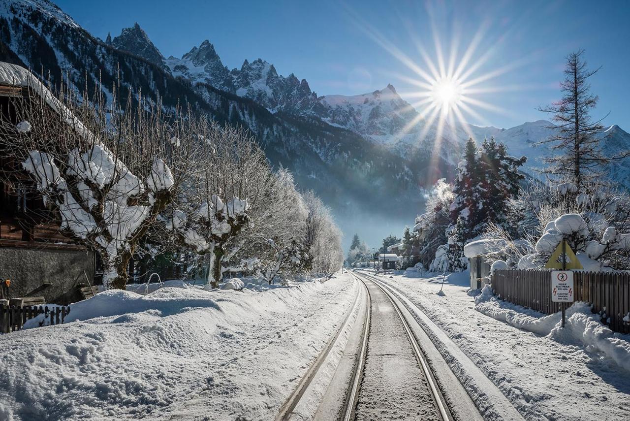 Eden Hotel, Apartments And Chalet Chamonix Les Praz Luaran gambar